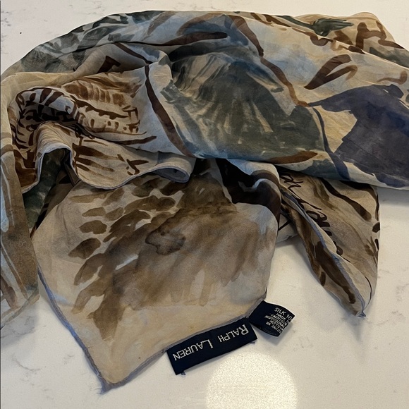 💯% SILK Ralph Lauren Scarf - Picture 2 of 6